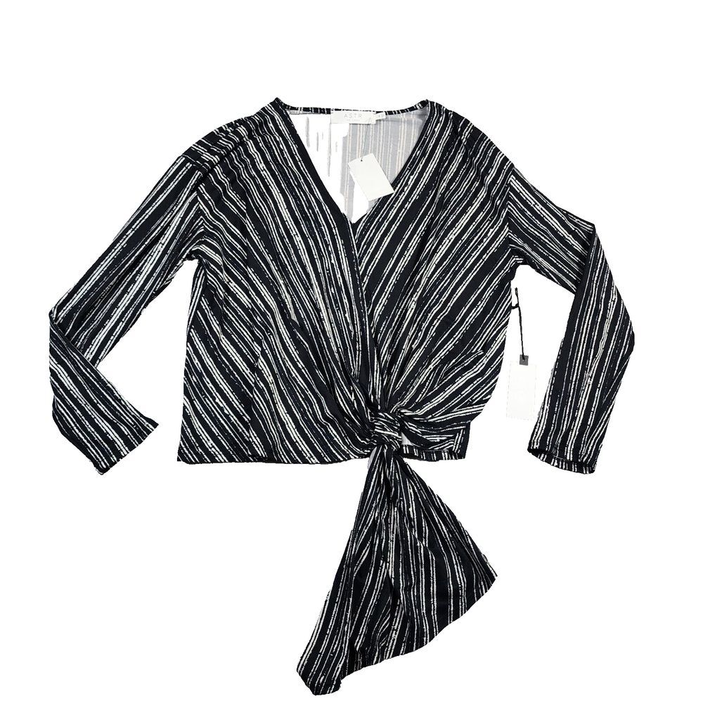 NWT ASTR the Label Black Striped Beachy Knot Front Long Sleeve Casual Top Size M
